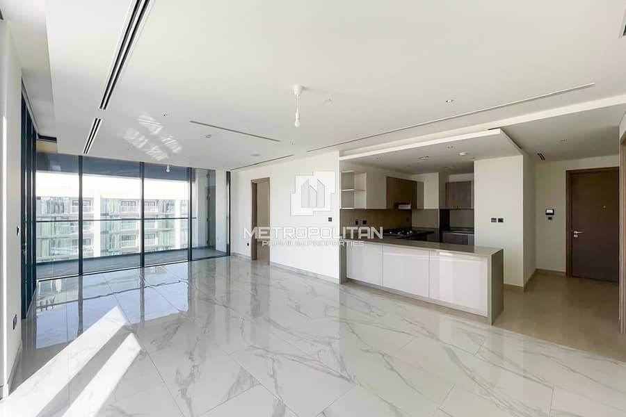 Large Apartment With Amazing View & Fitted Kitchen Large Apartment With Amazing View & Fitted Kitchen