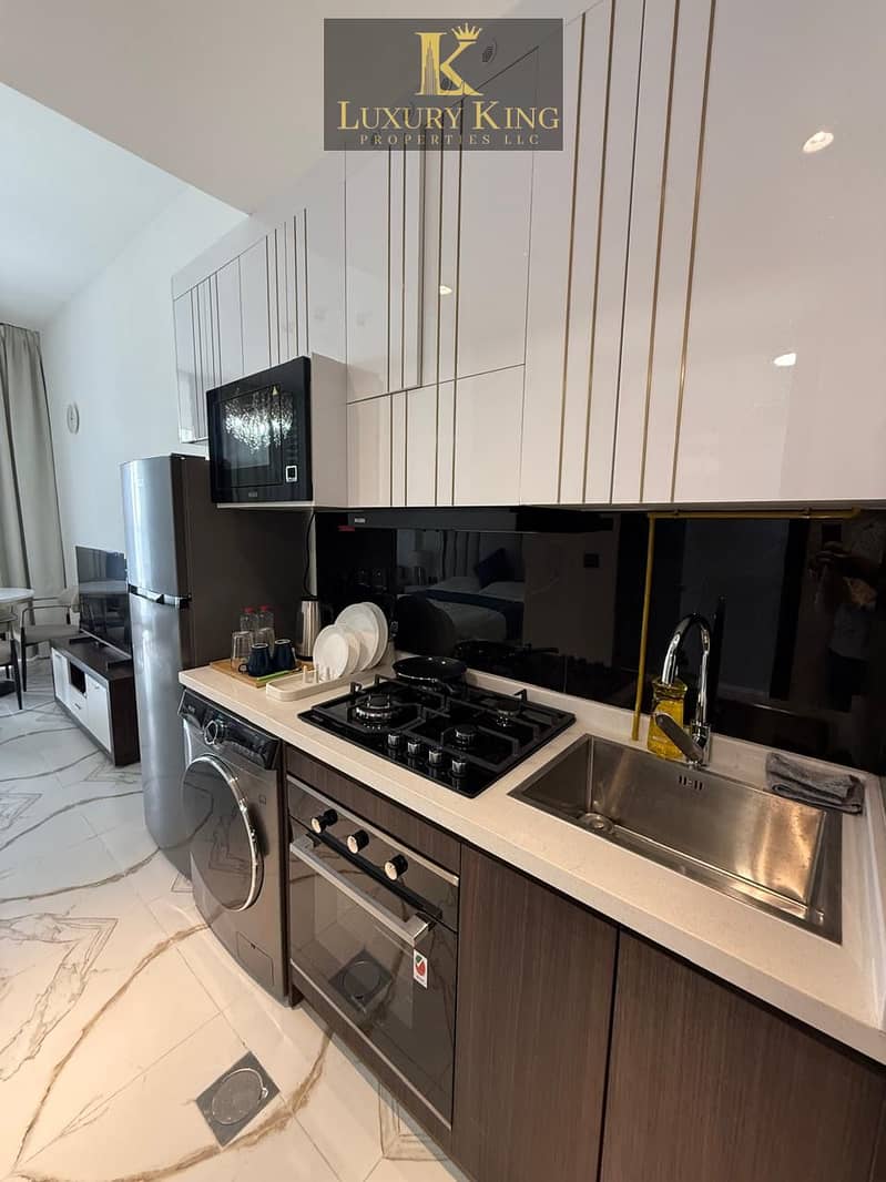 Urgent SALE | Fully Furnished Studio with Balcony - Więcej