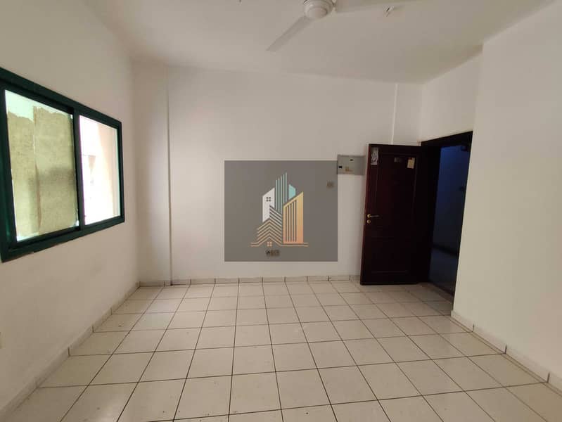 3 76599. jpg