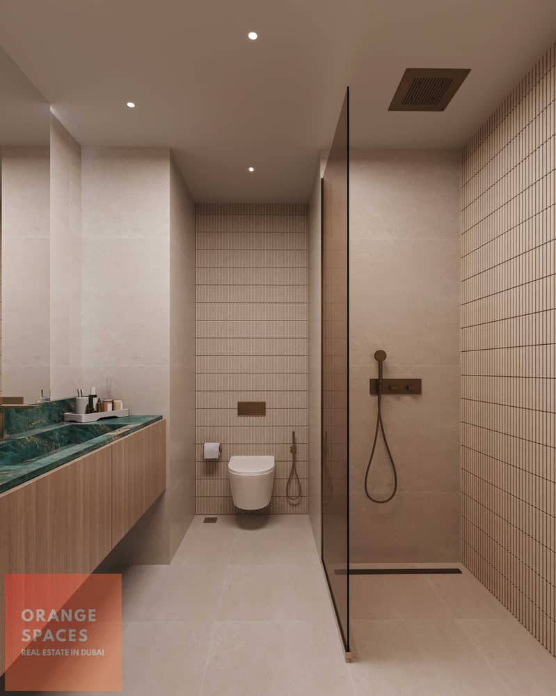 38 Bathroom 01. jpg