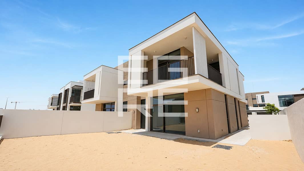 4BR+M Vastu Property | Close to Amenities 4BR+M Vastu Property | Close to Amenities