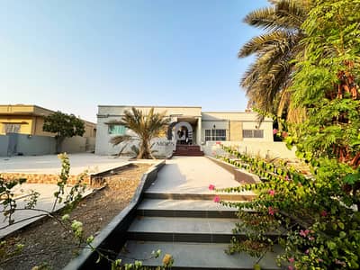 3 Schlafzimmer Villa zum zum Verkauf in Al Fayha, Sharjah - Villa in Al Fayha, 3 schlafzimmer, 2800000 AED - 15942847 3 Schlafzimmer Villa zum zum Verkauf in Al Fayha, Sharjah - Villa in Al Fayha, 3 schlafzimmer, 2800000 AED - 15942847