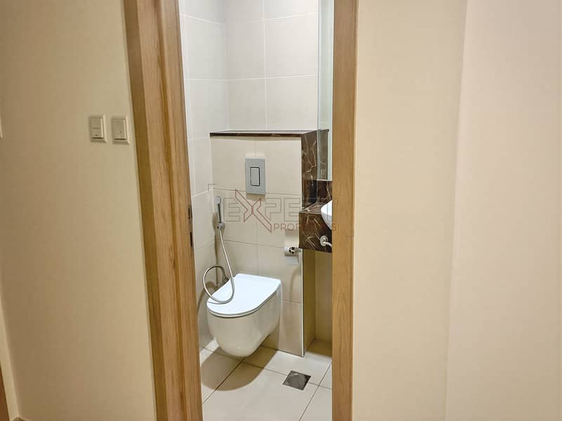 12 Image 12