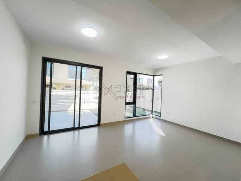 9 Image 9