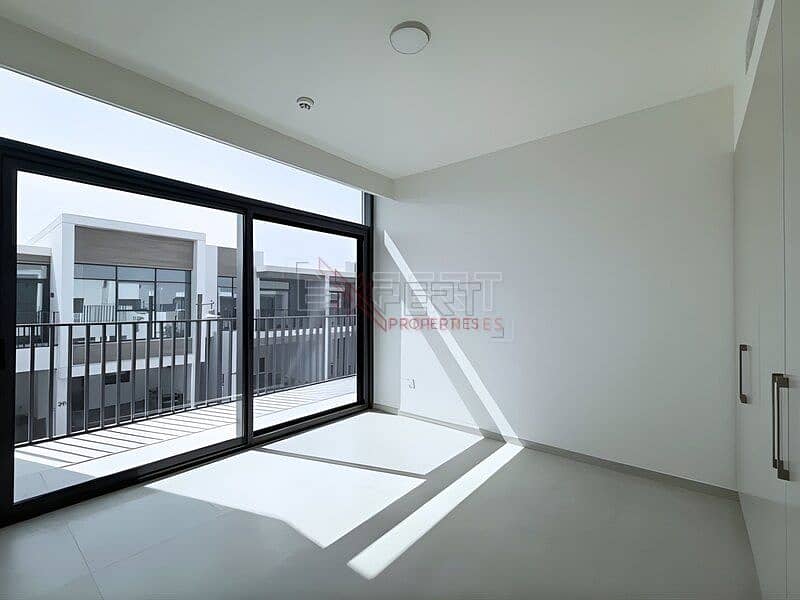 6 Image 6