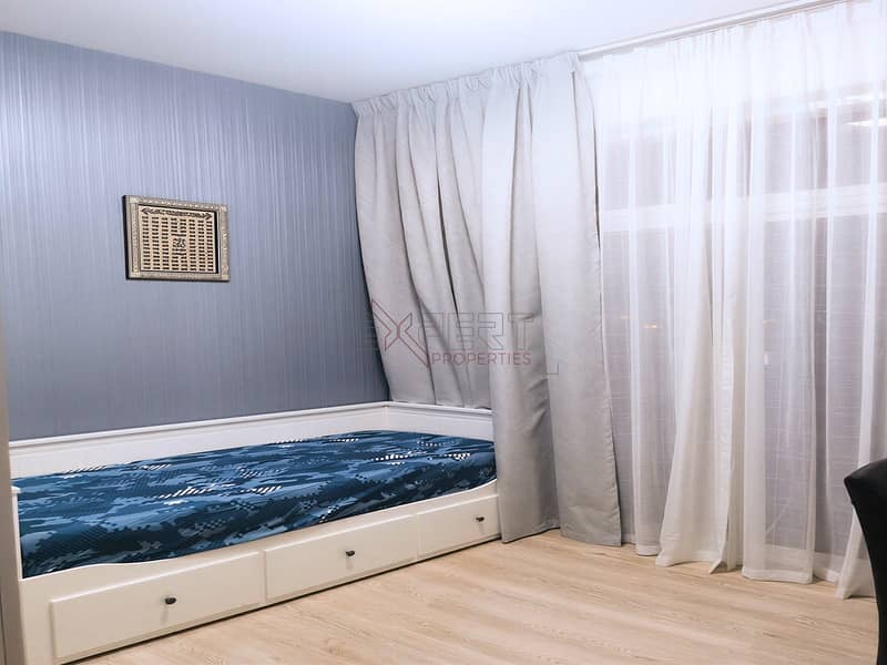 4 Image 4