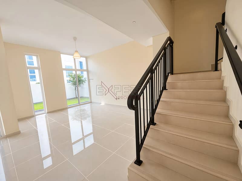 8 Image 9