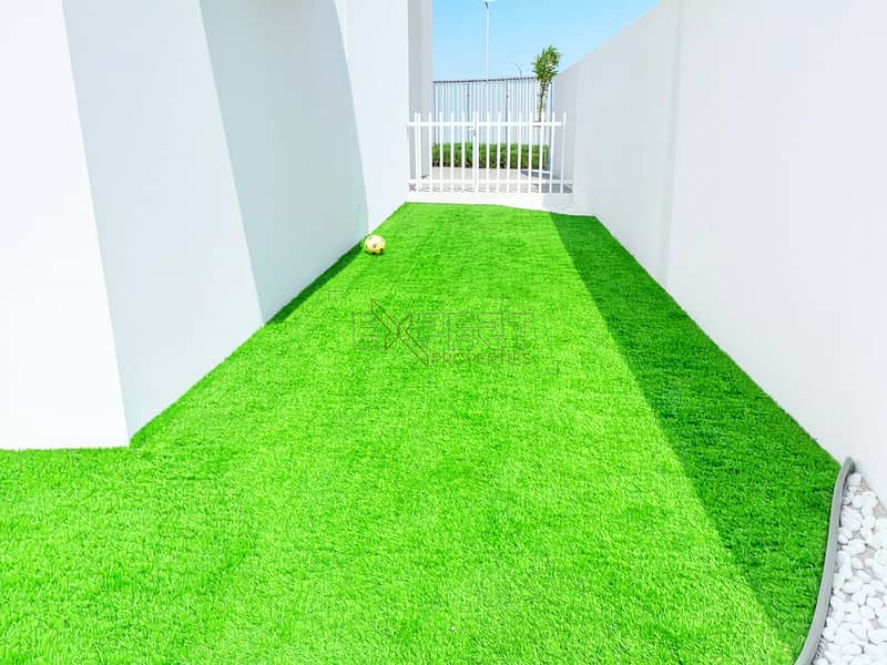 9 Image 9