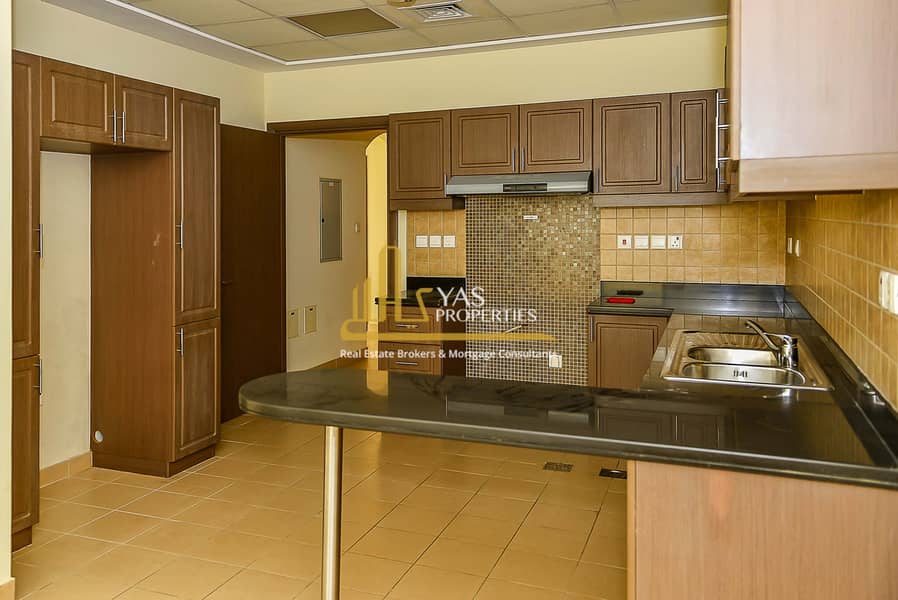 4 4 BR TRADITIONAL TH-10. jpg