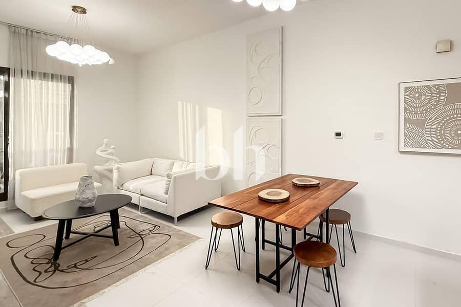 3 images image img