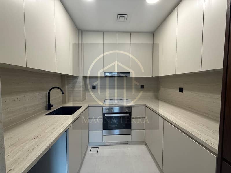 3 kitchen. jpeg