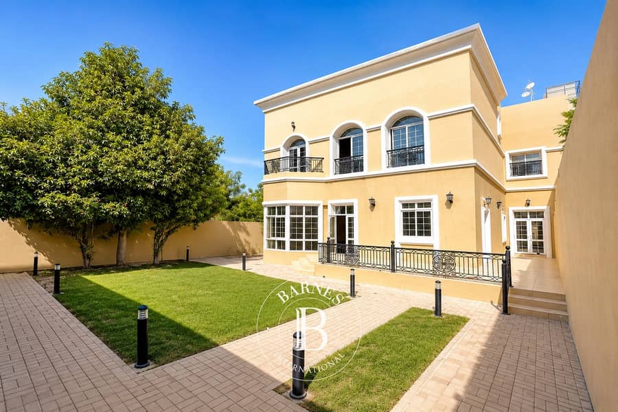 Villa with Grease Kitchen | Lift | Outdoor Majlis Villa with Grease Kitchen | Lift | Outdoor Majlis