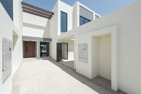 3 Schlafzimmer Townhouse zum zur Miete in Town Square, Dubai - Reihenhaus in Town Square,Shams Townhouses, 3 schlafzimmer, 155000 AED - 15947178 3 Schlafzimmer Townhouse zum zur Miete in Town Square, Dubai - Reihenhaus in Town Square,Shams Townhouses, 3 schlafzimmer, 155000 AED - 15947178