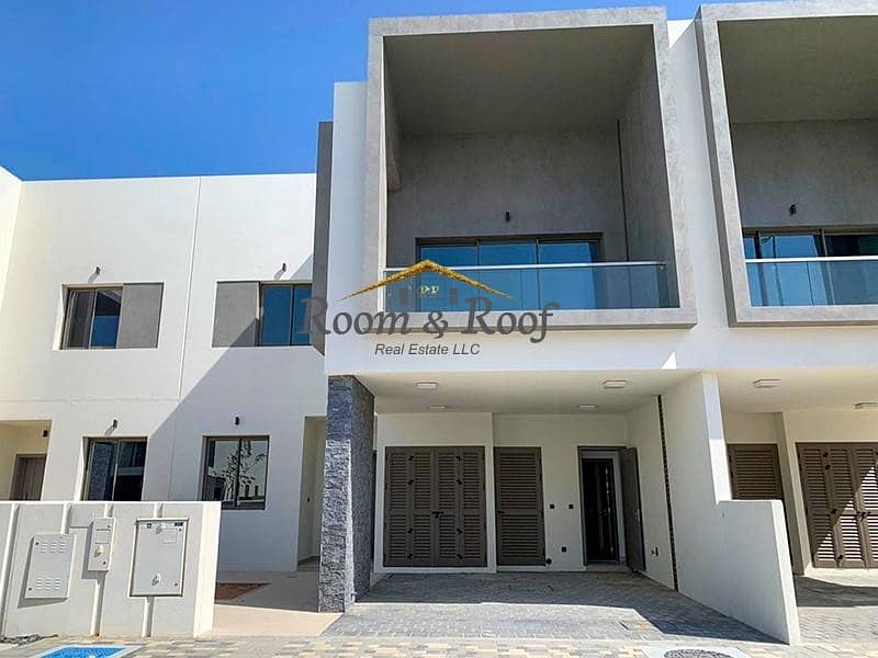 Prime Residence! Single Row TH! Available Soon Prime Residence! Single Row TH! Available Soon