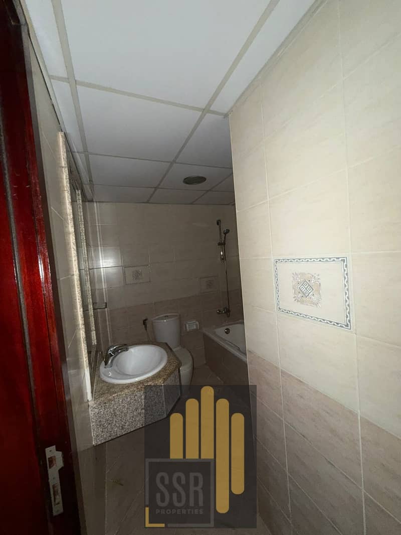 6 d7845c89-207a-40a2-97bd-a2672bf300da. jpg