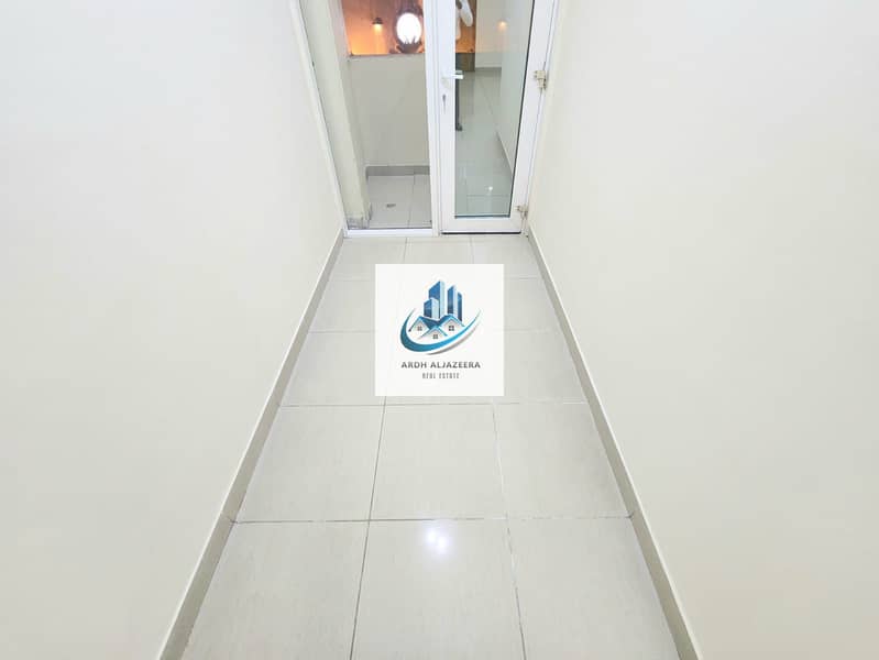 2 204647. jpg