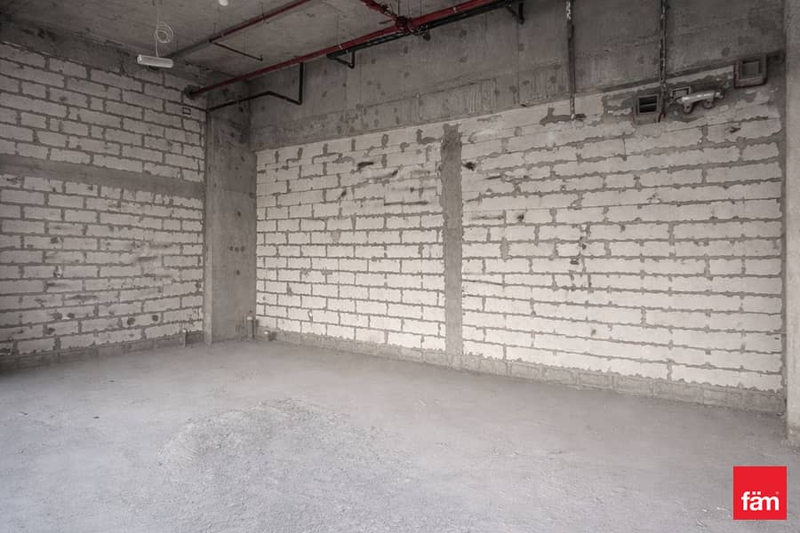 Prime Retail Shop | Vacant | Road Facing Prime Retail Shop | Vacant | Road Facing