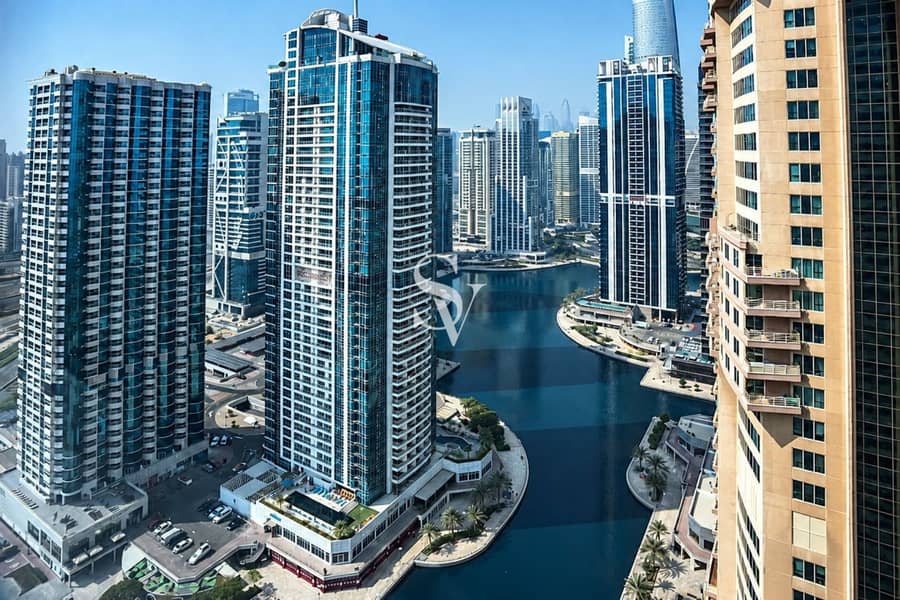 Lake Views | High Floor | Large Layout Lake Views | High Floor | Large Layout