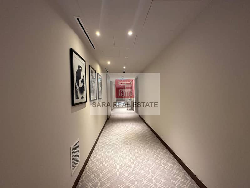 11 Hallway. jpeg