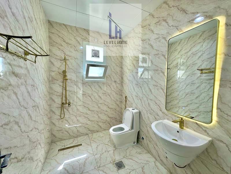 12 bed0d68f-df19-434a-866e-5f006986fe80. jpg