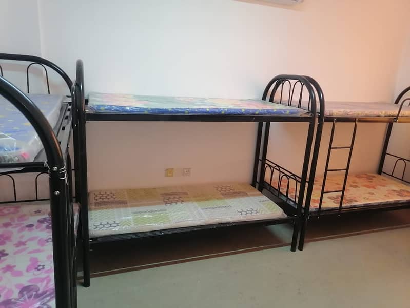 8 BED ROOM