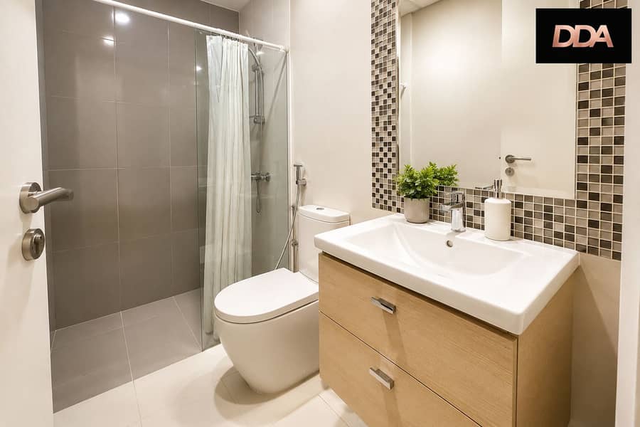 11 DAMAC-Hills-Odora-Townhouse-Master-Bathroom. png