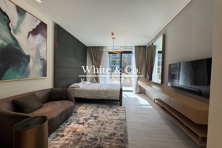 Direct Pool Access | Modern | Furnished Direct Pool Access | Modern | Furnished