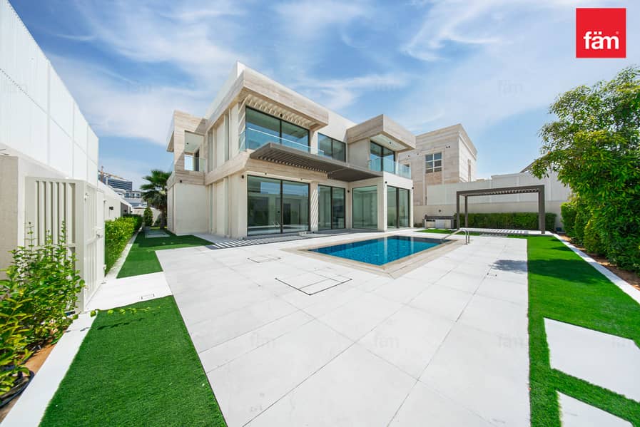 Modern Villa With Nearby Schools & Amenities Modern Villa With Nearby Schools & Amenities