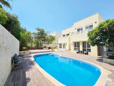 5 habitaciones Villa para en Alquiler en The Meadows, Dubai - Villa en The Meadows,The Meadows 2, 5 dormitorios, 650000 AED - 15956558 5 habitaciones Villa para en Alquiler en The Meadows, Dubai - Villa en The Meadows,The Meadows 2, 5 dormitorios, 650000 AED - 15956558
