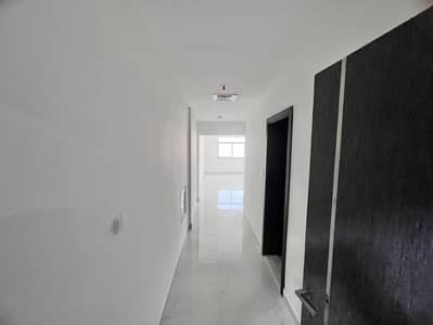 1 habitación Apartamento para en Alquiler en Al Jurf, Ajman - WhatsApp Image 2026-07-25 at 3.20. 47 PM. jpeg 1 habitación Apartamento para en Alquiler en Al Jurf, Ajman - WhatsApp Image 2026-07-25 at 3.20. 47 PM. jpeg