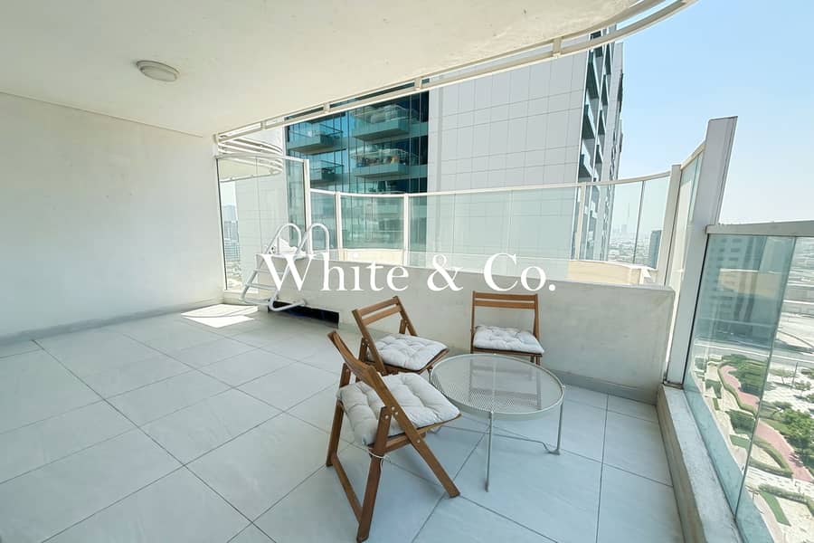 High Floor | Large Layout l Private Pool High Floor | Large Layout l Private Pool
