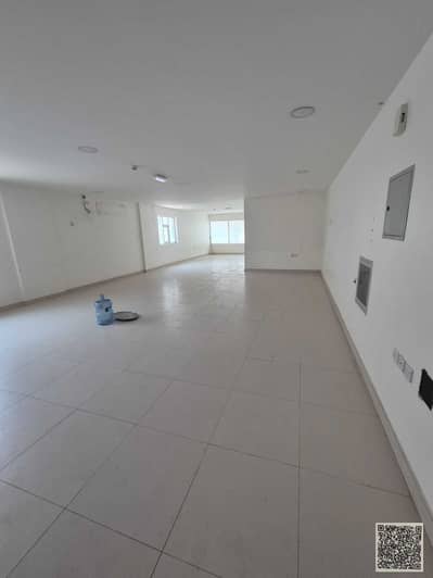 Office te Huur in Al Jurf, Ajman - WhatsApp Image 2026-07-25 at 2.08. 21 PM. jpeg Office te Huur in Al Jurf, Ajman - WhatsApp Image 2026-07-25 at 2.08. 21 PM. jpeg