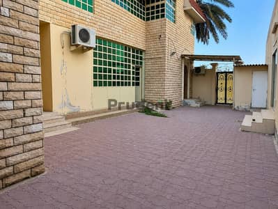 8 Bedroom Villa for Sale in Al Sharisha, Ras Al Khaimah - Large 8BR+ Villa | Ready Property | Al Shirsha, RAK | GCC