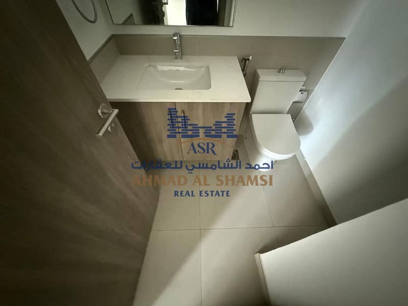 7 06a8450b-2a8a-4a69-aea5-2d2651c4af44. jpg