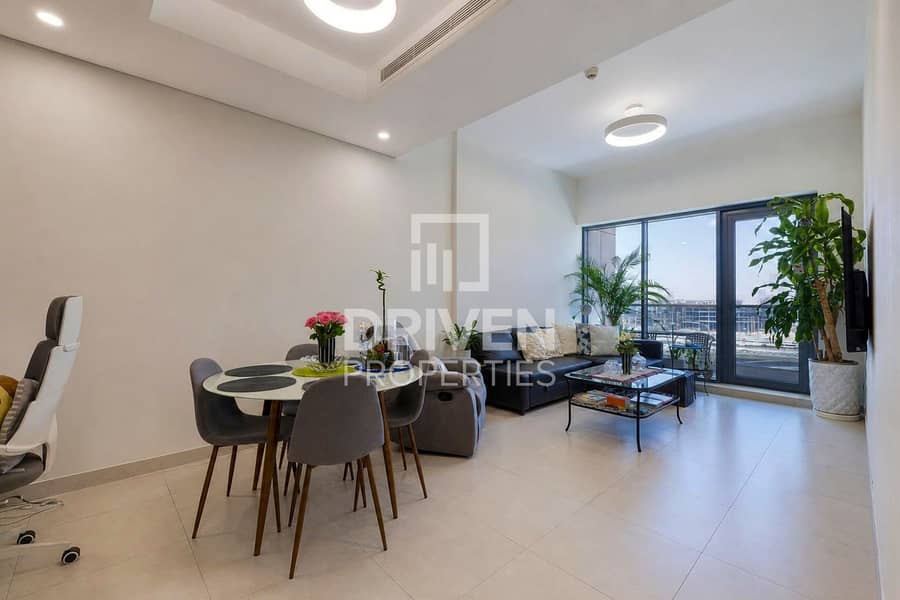 Modern Unit | Spacious Layout | Prime Location Modern Unit | Spacious Layout | Prime Location
