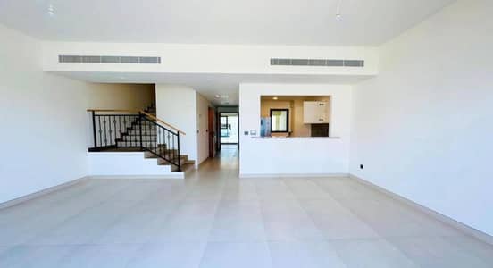 تاون هاوس 4 غرف نوم للايجار في داماك لاجونز، دبي - 932ad2c7-3ae9-4bc6-939f-a37fa13acefa. jpg
