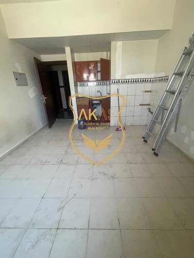 استوديو  للايجار في بوطينة، الشارقة - IMG_0827. jpg