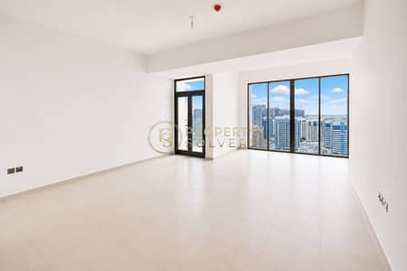 3 Bedroom Apartment for Sale in Jumeirah Village Circle (JVC), Dubai - Exclusive Biggest Layout | Tenanted | Higher Floor