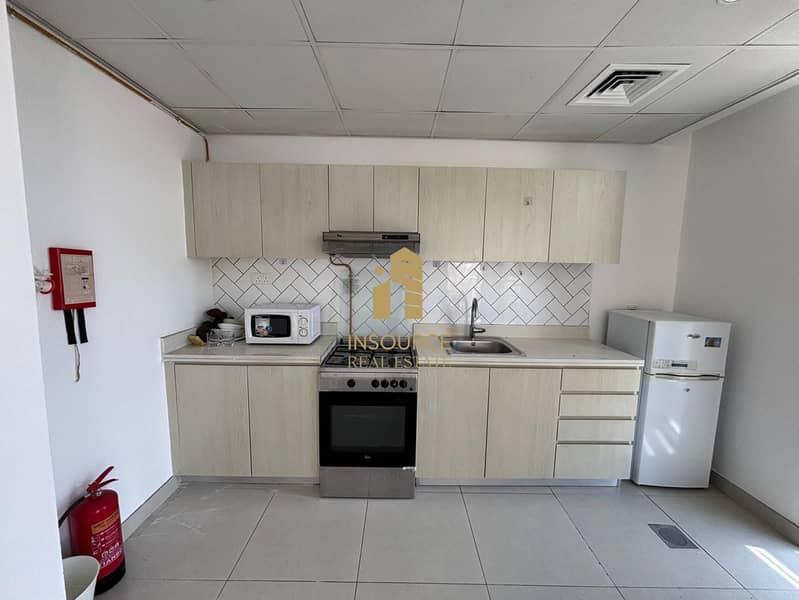 4 Kitchen. jpeg