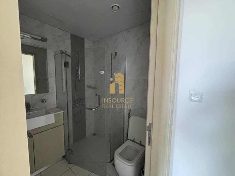 7 Bath. jpeg
