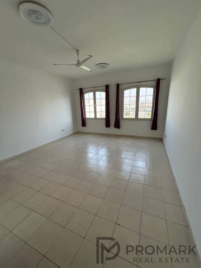 Studio de  à à vendre à International City, Dubai - 79cb745b-9fd0-4e47-818b-3fd6c42dc986. JPG