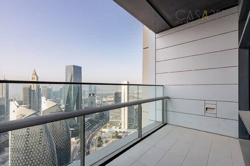 2 4308 BALCONY RIGHT. jpg