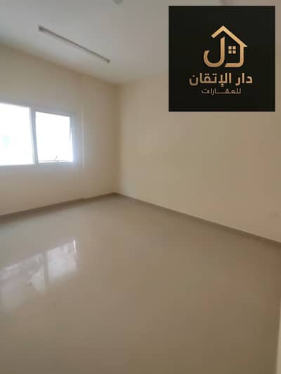 2 Slaapkamers Appartement te Huur in Al Qulayaah, Sharjah - WhatsApp Image 2026-07-03 at 8.00. 58 AM. jpeg 2 Slaapkamers Appartement te Huur in Al Qulayaah, Sharjah - WhatsApp Image 2026-07-03 at 8.00. 58 AM. jpeg