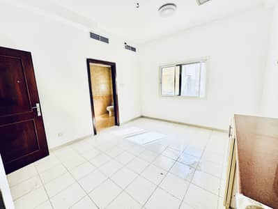 Estudio para en Alquiler en Muwaileh Commercial, Sharjah - a78a2290-b515-479c-8940-4b28b29770ae. jpg