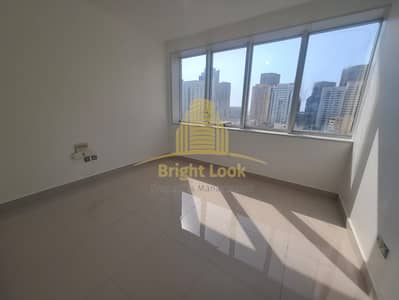 3 habitaciones Apartamento para en Alquiler en Hamdan Street, Abu Dhabi - WhatsApp Image 2026-07-27 at 13.14. 22 (3). jpeg 3 habitaciones Apartamento para en Alquiler en Hamdan Street, Abu Dhabi - WhatsApp Image 2026-07-27 at 13.14. 22 (3). jpeg