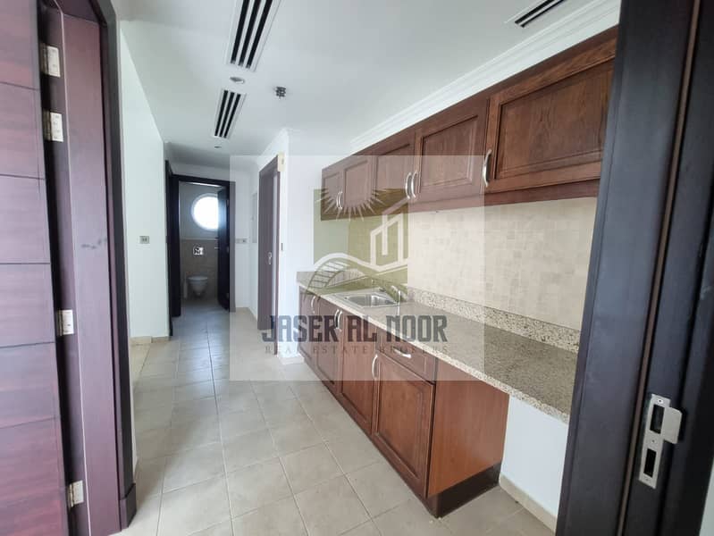 11 823ae25a-b7a5-4d2b-bd09-68ba42ca1403. jpg