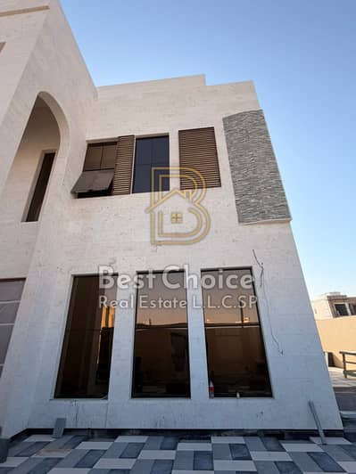 5 Camere Villa in Vendita a Hoshi, Sharjah - WhatsApp Image 2026-07-22 at 12.12. 09 PM. jpeg 5 Camere Villa in Vendita a Hoshi, Sharjah - WhatsApp Image 2026-07-22 at 12.12. 09 PM. jpeg