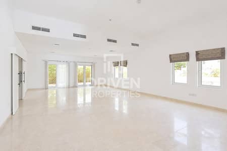 5 Cпальни Вилла Продажа в Вилла, Дубай - Вилла в Вилла,Центро, 5 спален, 9200000 AED - 15973275 5 Cпальни Вилла Продажа в Вилла, Дубай - Вилла в Вилла,Центро, 5 спален, 9200000 AED - 15973275