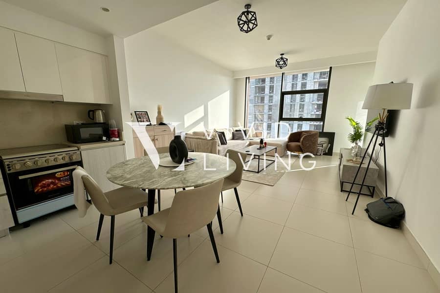 SPACIOUS | SUNSET VIEW | FLEXIBLE ON FURNITURE SPACIOUS | SUNSET VIEW | FLEXIBLE ON FURNITURE