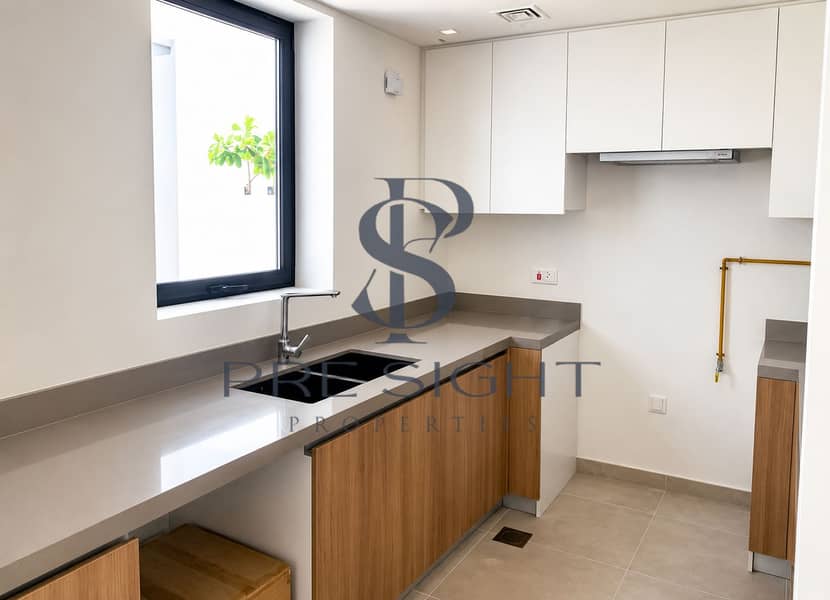 6 Kitchen. png